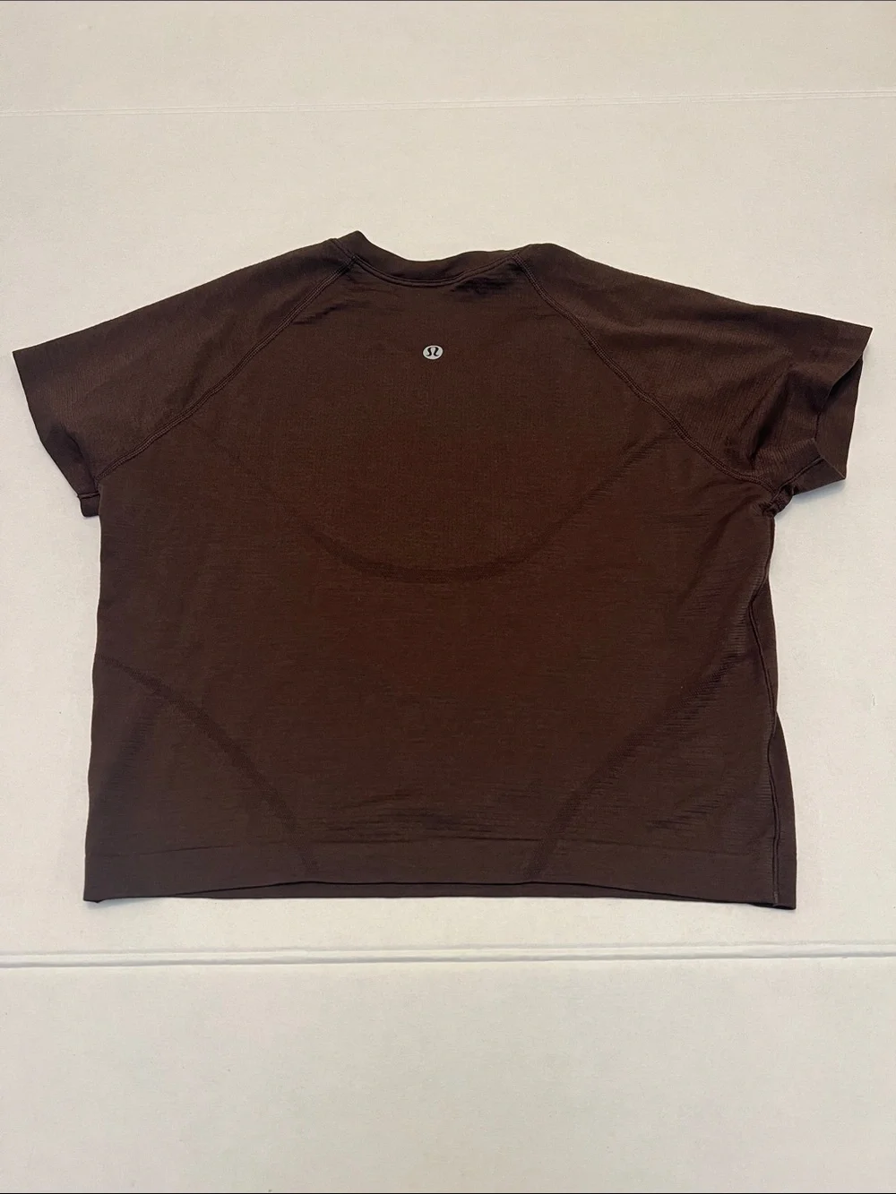 LULULEMON BROWN SHORT SLEEVED CROP WORKOUT TOP SIZE SMALL